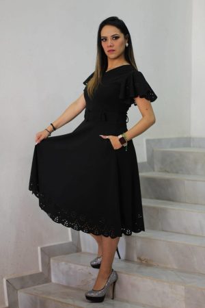 VESTIDO NEGRO CON BORDE DECORADO